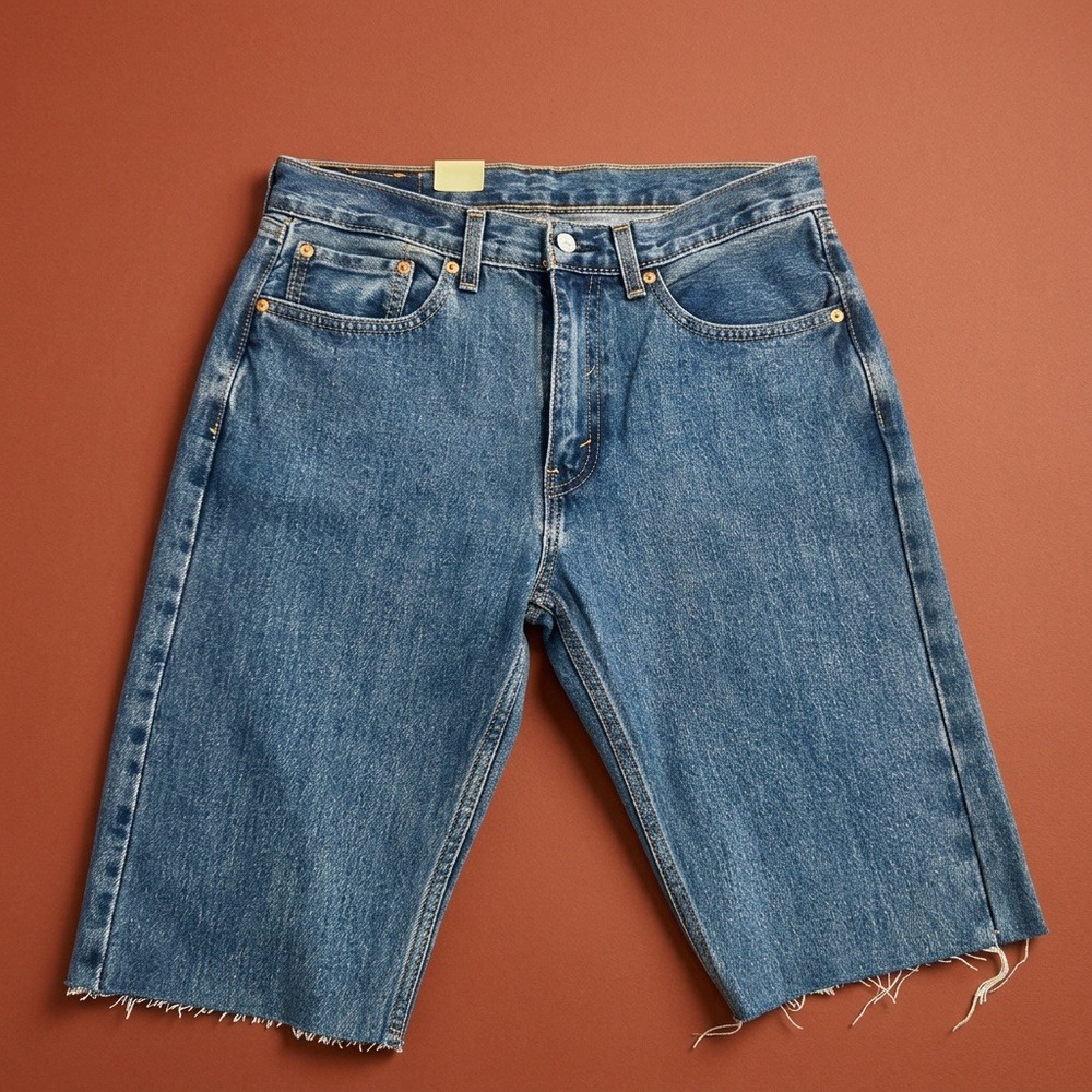 Levis 505 Regular Fit Denim Cutoff Shorts Mens 32 Medium Wash Raw Hem NWT